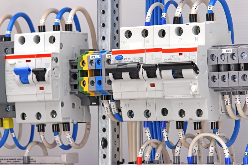 các loại aptomat chống giật cho gia đình