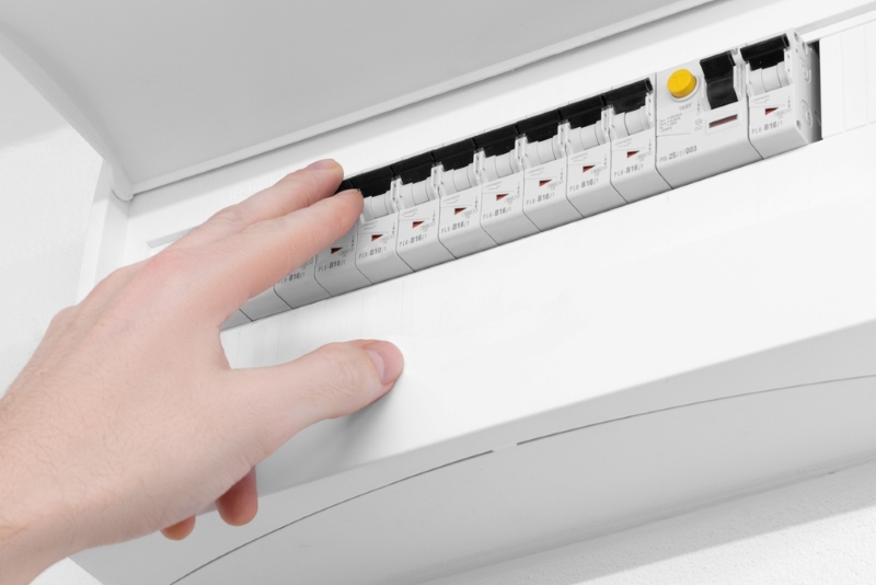 các loại aptomat chống giật cho gia đình