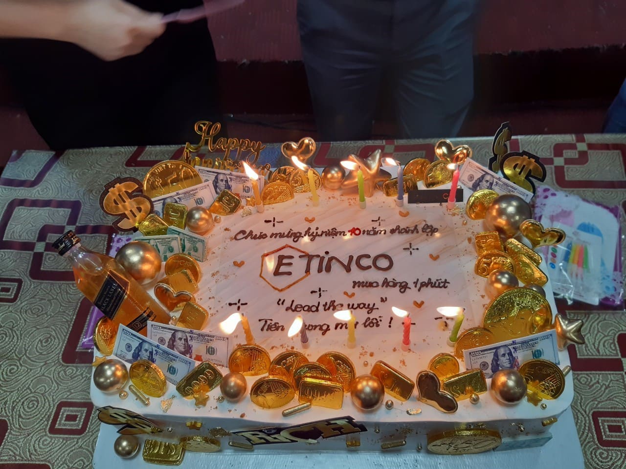 etinco 10 nam