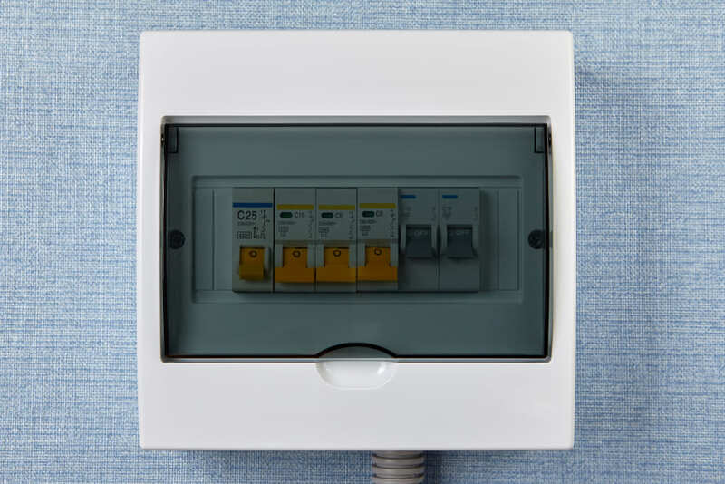 MCB là gì? Cấu tạo, phân loại và ứng dụng aptomat mcb la gi