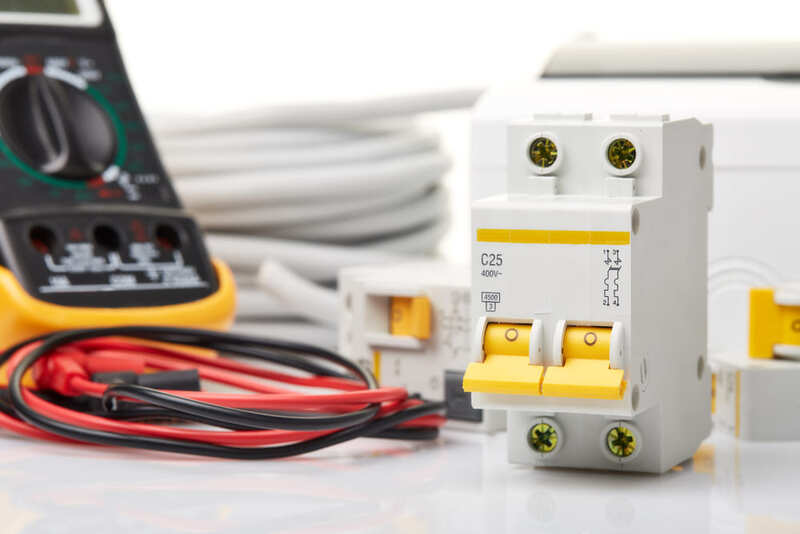 MCB là gì? Cấu tạo, phân loại và ứng dụng aptomat mcb la gi