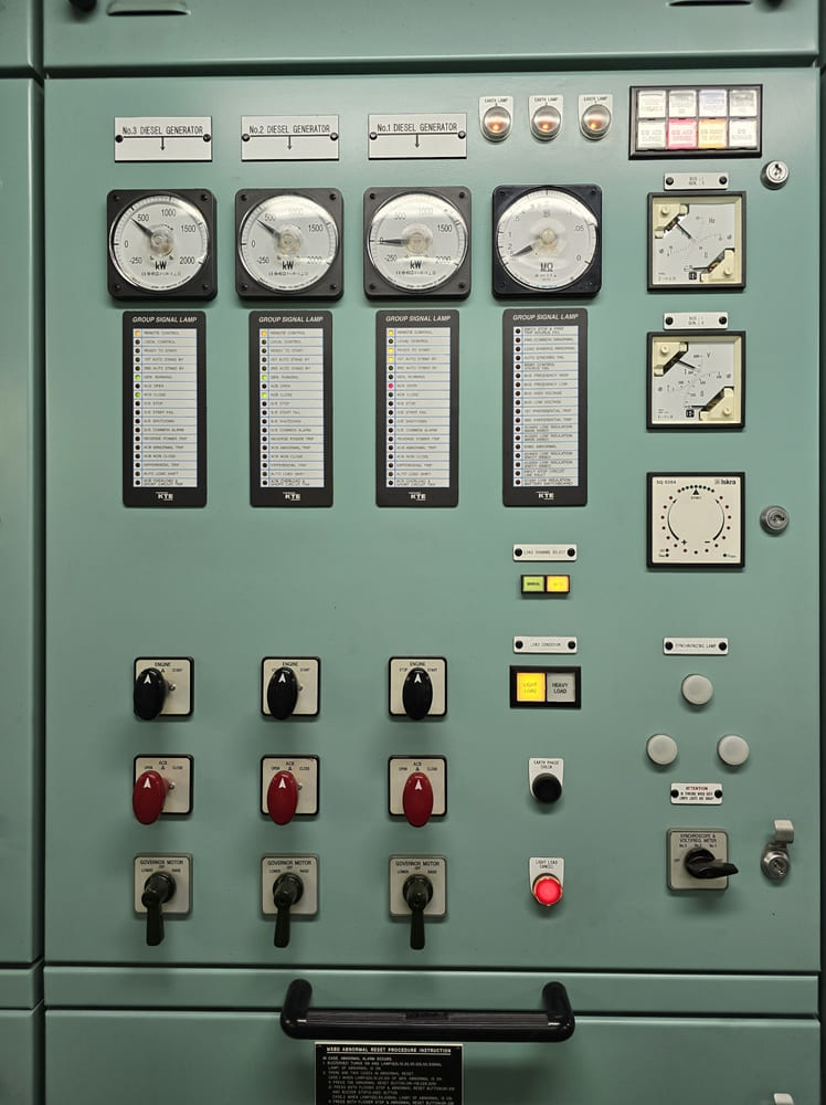 Tủ hòa đồng bộ là gì? Các phương pháp vận hành và điều kiện lắp đặt co che van hanh tu hoa dong bo