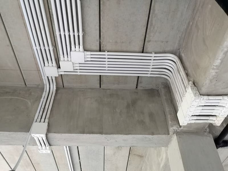 ong nhua cung luon day dien