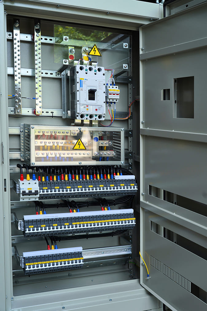 thiet bi dien trong tu dien