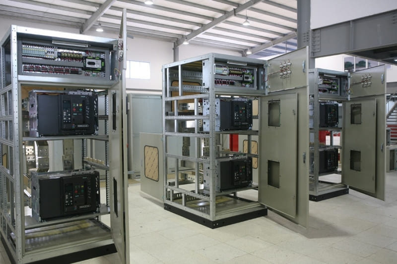 Tủ ATS là gì? Nguyên lý hoạt động, cách phân loại và ứng dụng tu dien ats